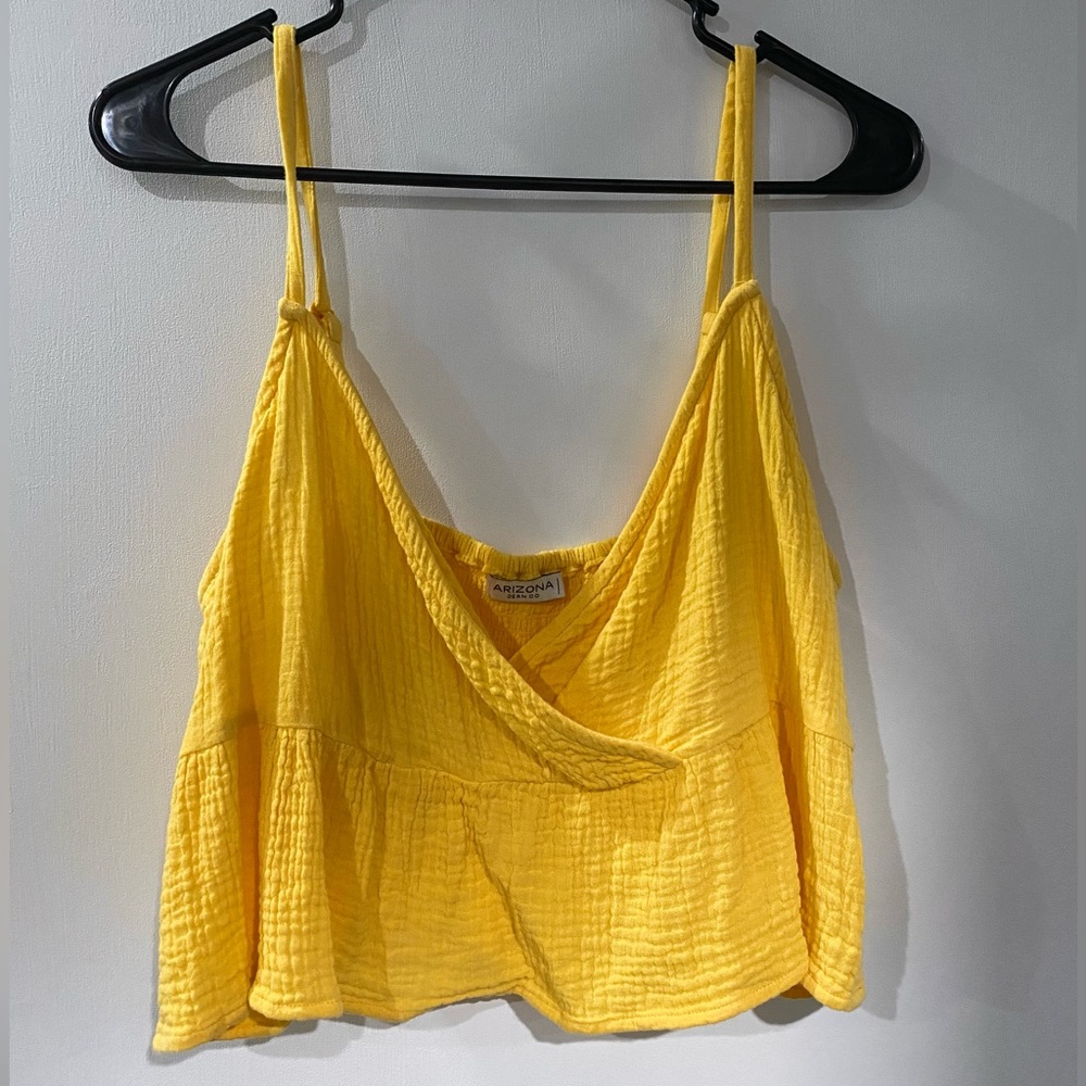 Arizona Jean Co Crop Top. Golden Yellow. Size Large